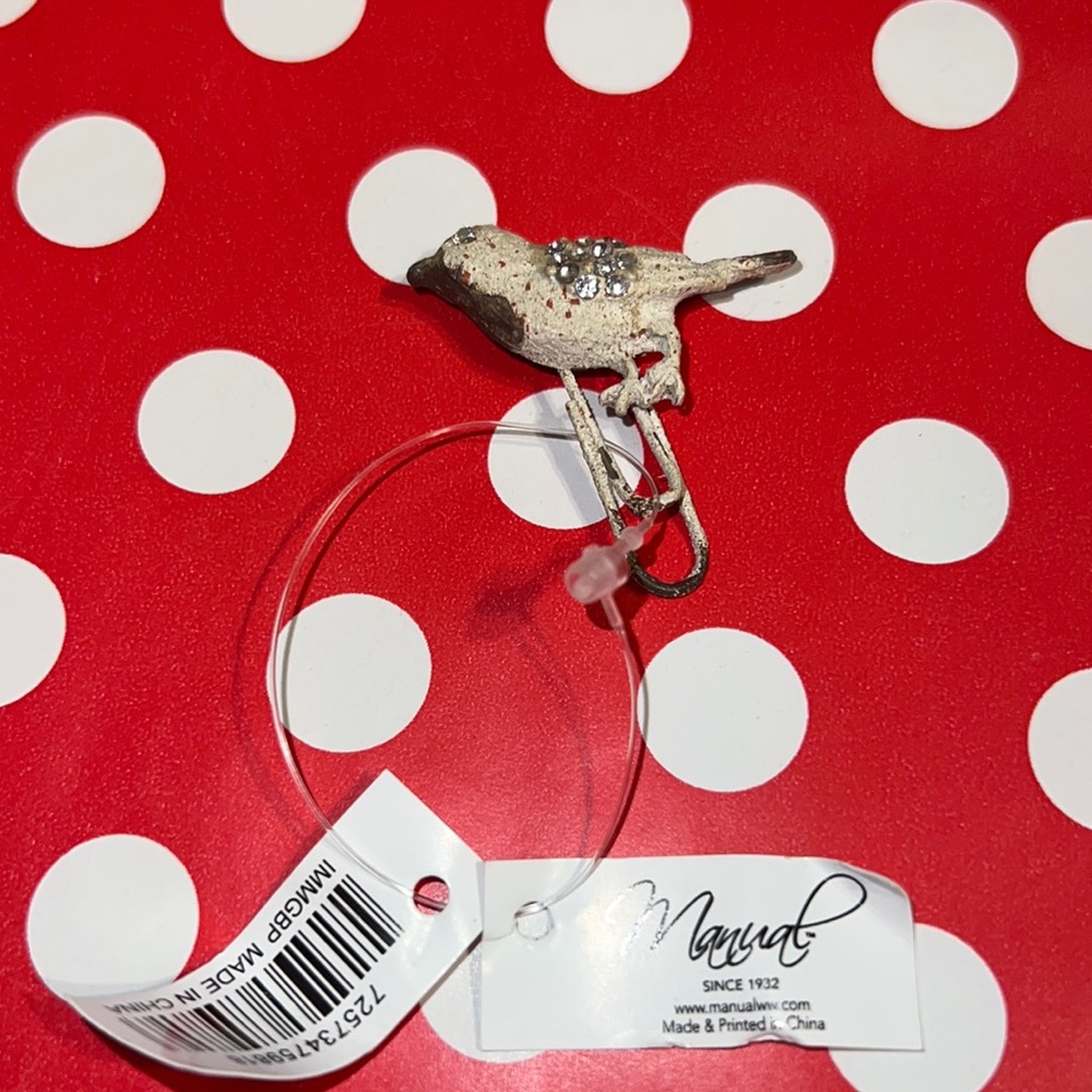 New Manual Woodworkers and Weavers Rustic Antique White Bird Magnet Paperclip